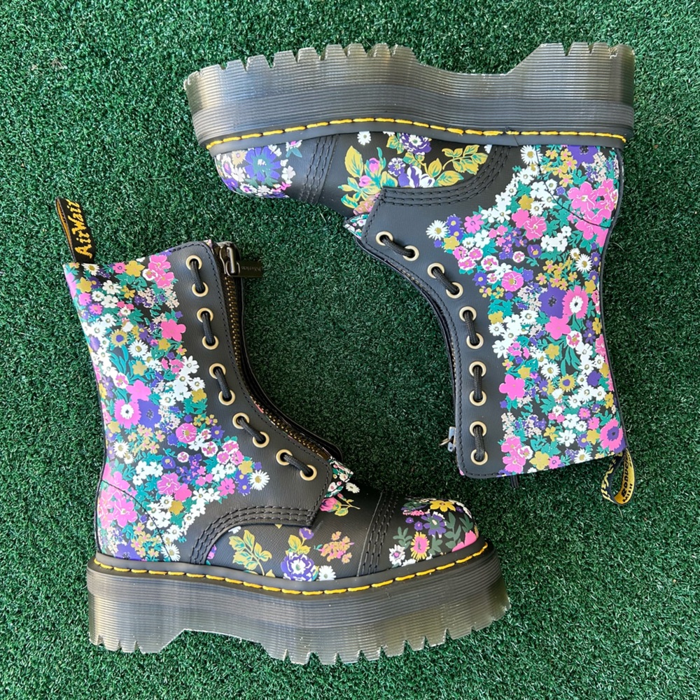 NWT Dr. Martens Sinclair Hi 10 Eye Quad Platform Boot Leather Floral Black 6 - Picture 12 of 14